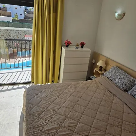 Ocean Front Cozy 2 Bedroom, 3 Beds Spacious- Netflix, Pool, Beach Lift & Fast Wifi Playa del Inglés Esterno foto