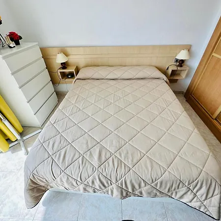 Ocean Front Cozy 2 Bedroom, 3 Beds Spacious- Netflix, Pool, Beach Lift & Fast Wifi Playa del Inglés Esterno foto
