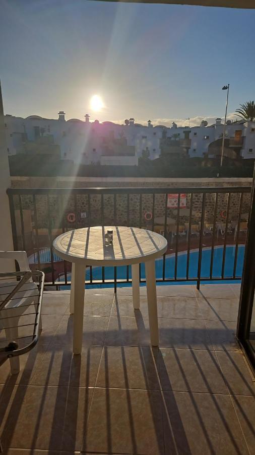 Ocean Front Cozy 2 Bedroom, 3 Beds Spacious- Netflix, Pool, Lift & Fast Wifi Playa del Ingles (Gran Canaria)